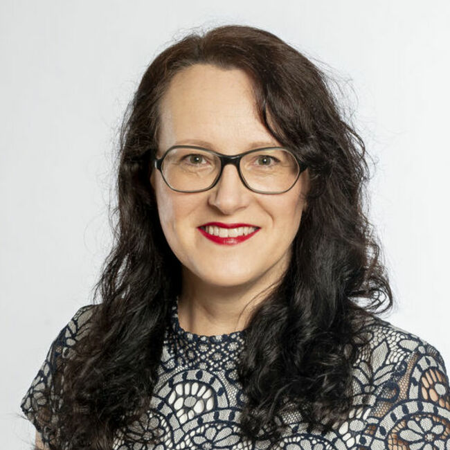 Carola Weiss